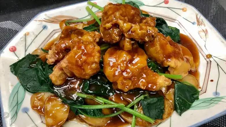 405. Fried Rice Cake with Pork Chop 排骨炒年糕